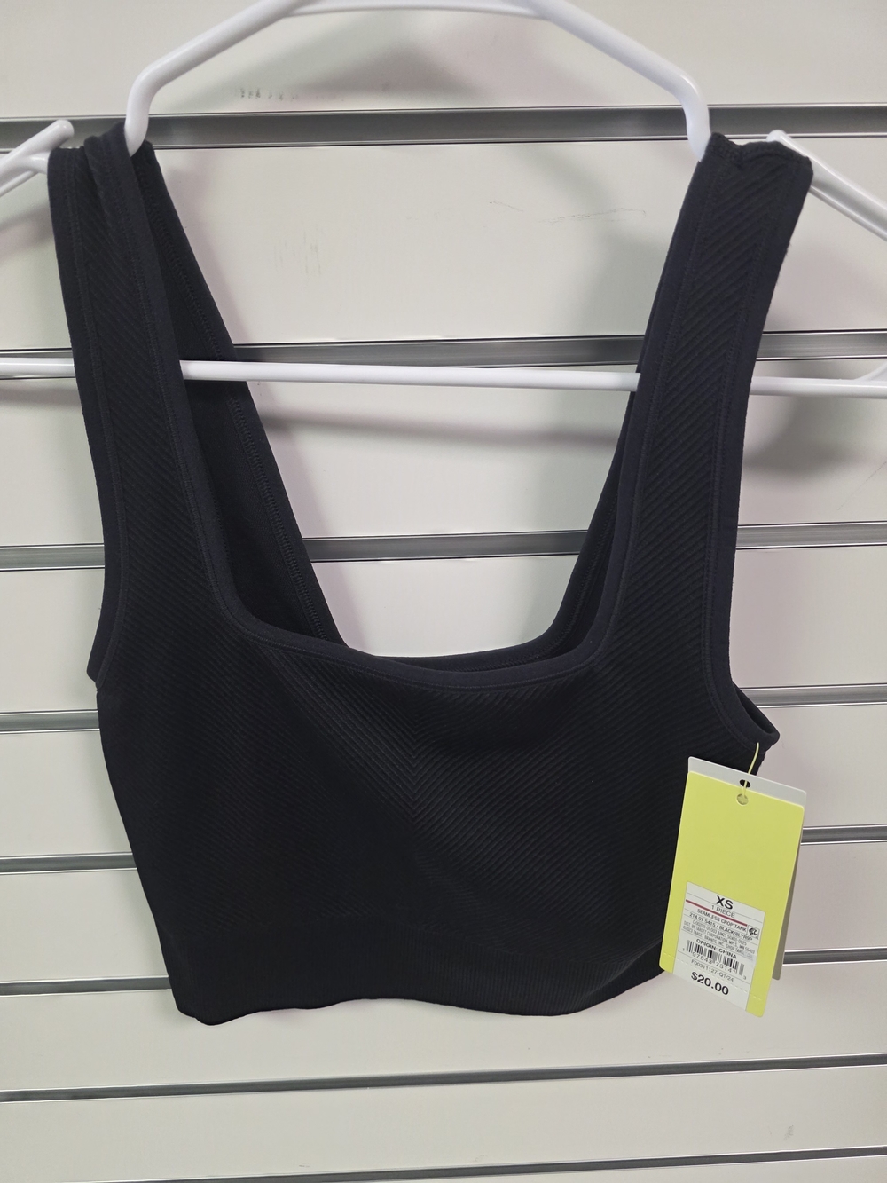 Women’s Seamless Crop Tank - Black